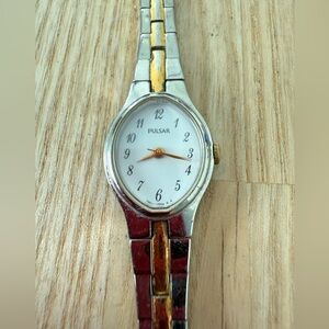 Pulsar ladies oval two toned dress watch NEW BATTERY